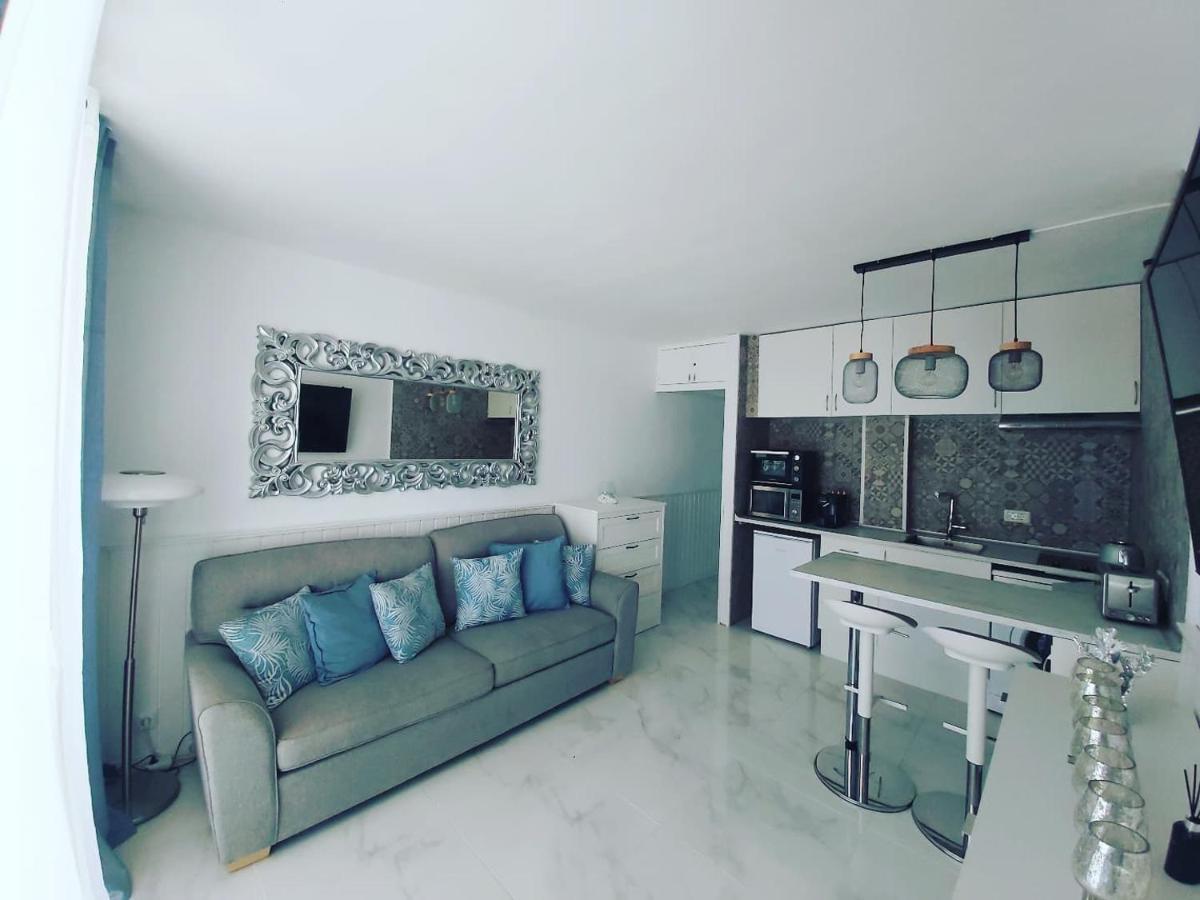 Canarian Blue Suite Tropical Garden View & Pool طوستا ديل سيلونثيو المظهر الخارجي الصورة