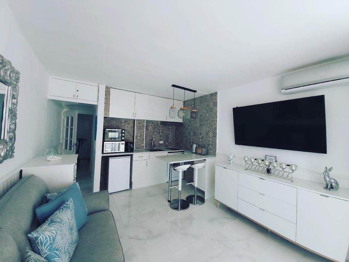 Canarian Blue Suite Tropical Garden View & Pool طوستا ديل سيلونثيو المظهر الخارجي الصورة