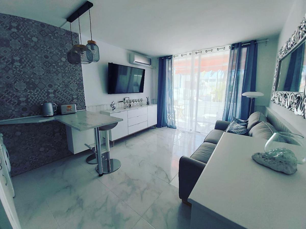 Canarian Blue Suite Tropical Garden View & Pool طوستا ديل سيلونثيو المظهر الخارجي الصورة